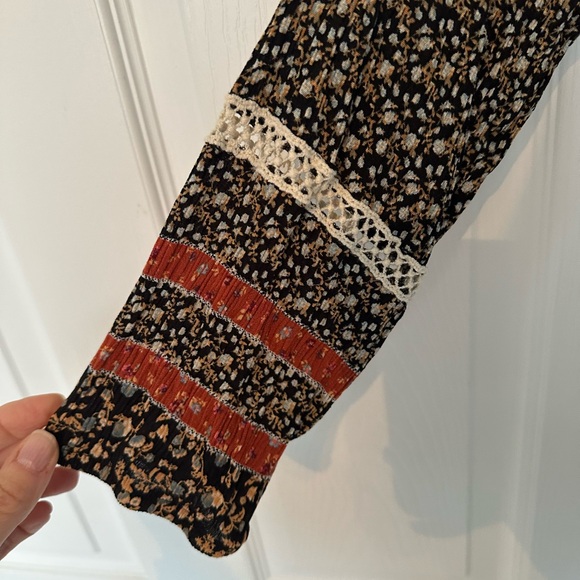 Mason & Belle Boho Top - Picture 3 of 4